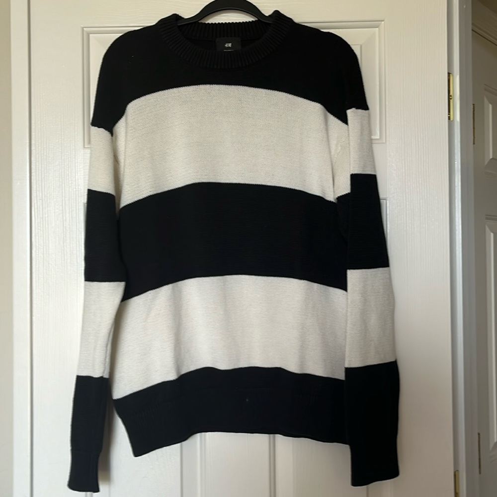Men’s H&M cotton sweater, size medium